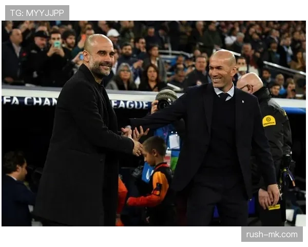 齐达内战术革新：重塑球队风格与战斗力的核心策略解析