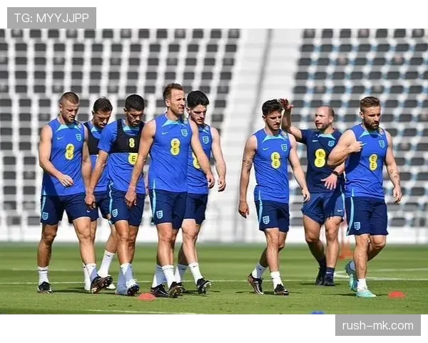 萨卡与福登:边路核心与中路组织者角色功能差异解析